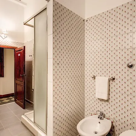 Guest house Aweshome Tower Garden 2*
